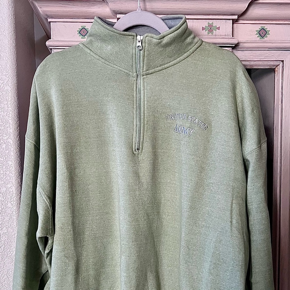 US ARMY Sweatshirt NWOT  Sz XL Pullover 
Sage Green Men’s/Women's